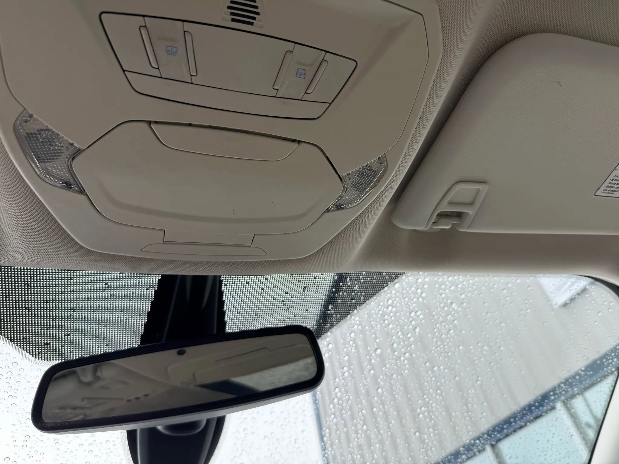 Used 2017 Ford Escape Titanium image 33