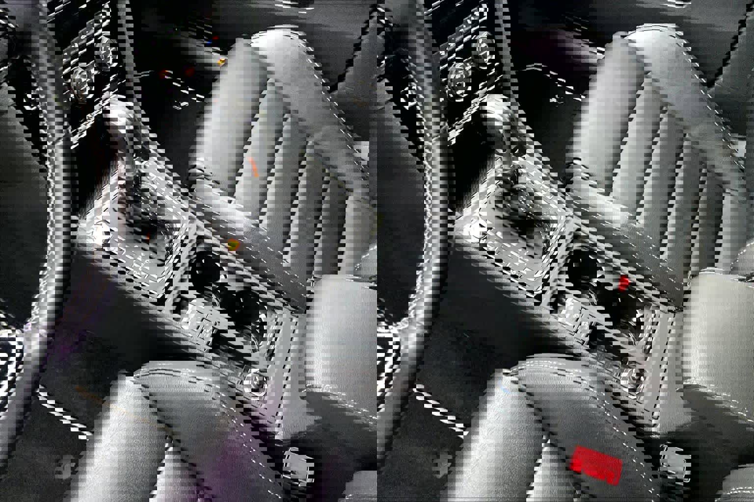 Used 2017 Volkswagen Golf R 4-Door image 16