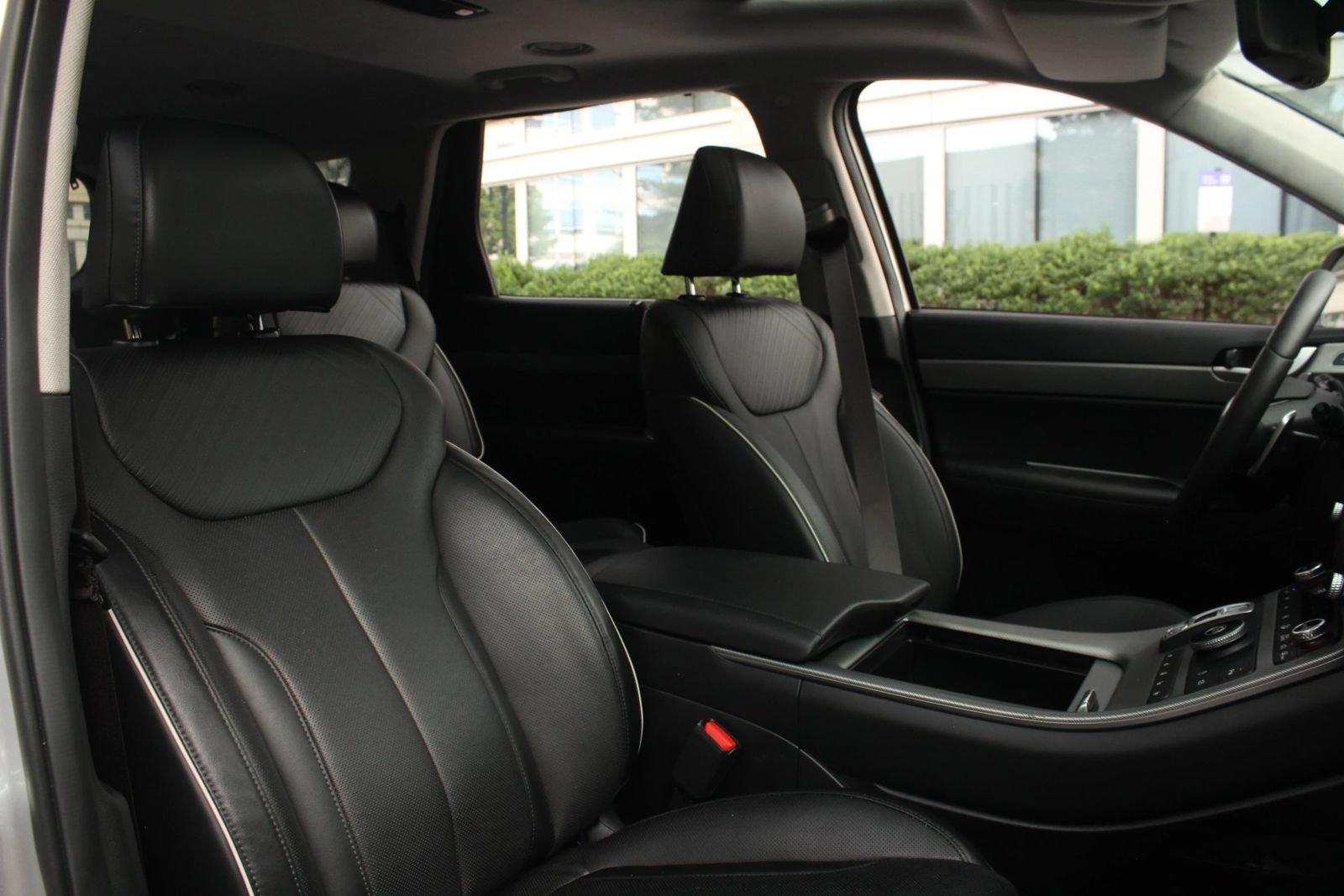 Used 2025 Hyundai Palisade SEL FWD image 23