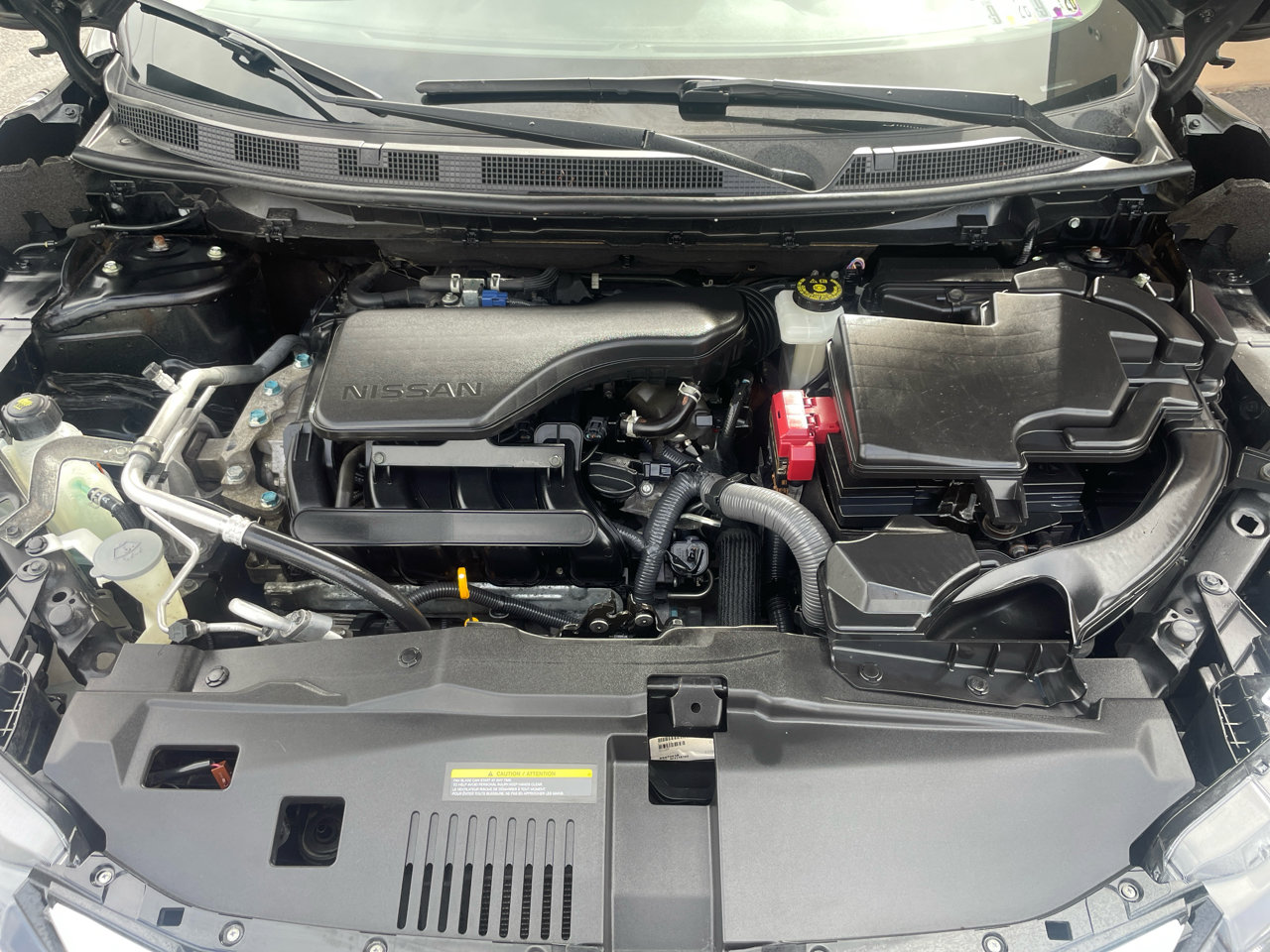 Used 2022 Nissan Rogue Sport S image 11