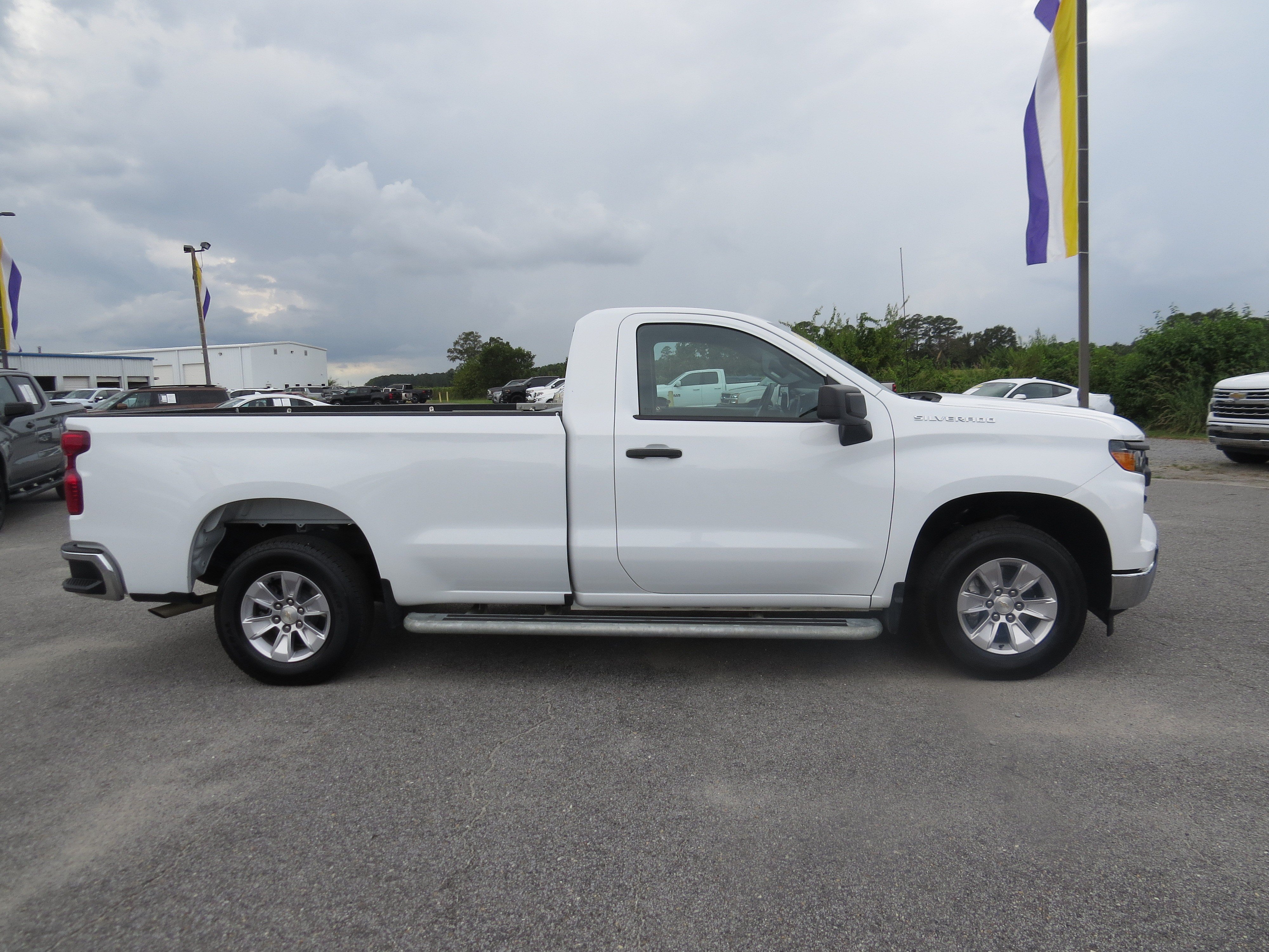 Used 2025 Chevrolet Silverado 1500 W/T RWD image 2