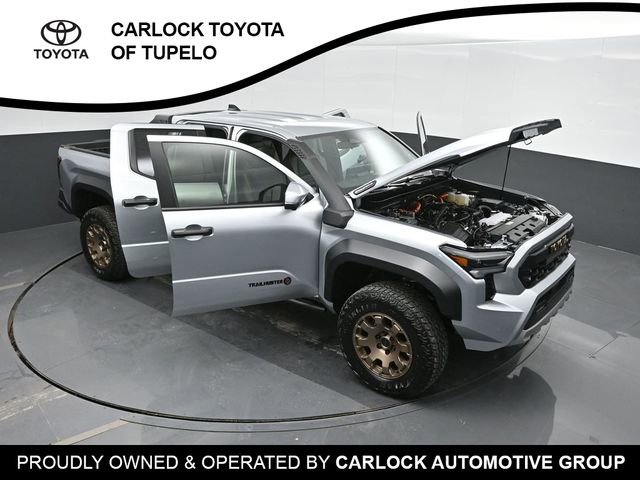Used 2025 Toyota Tacoma Trailhunter image 59