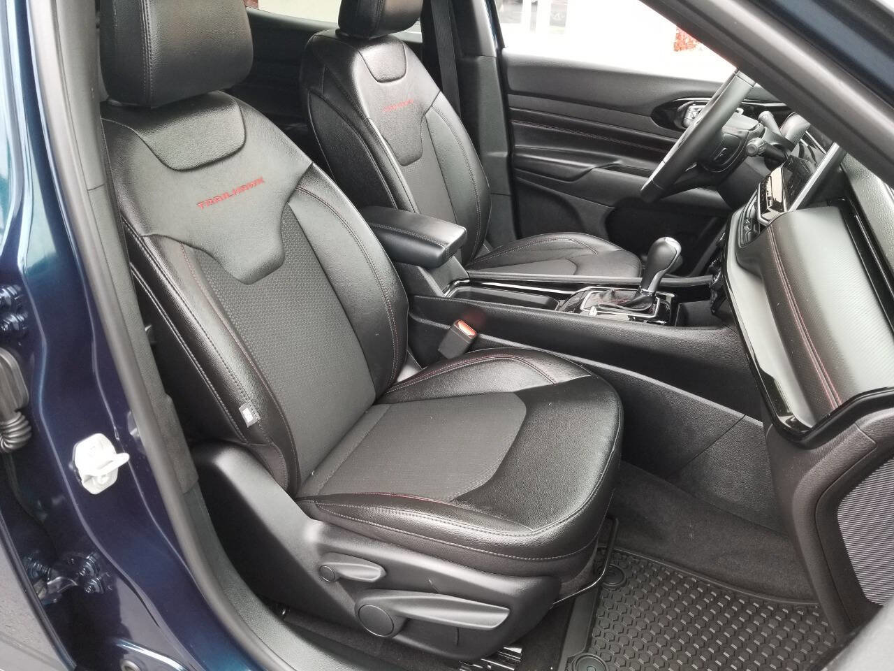 Used 2024 Jeep Compass Trailhawk w/ Trailer Tow Group image 12