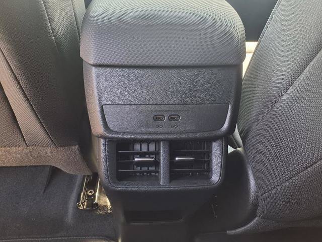 New 2027 Chevrolet Equinox LT FWD image 11
