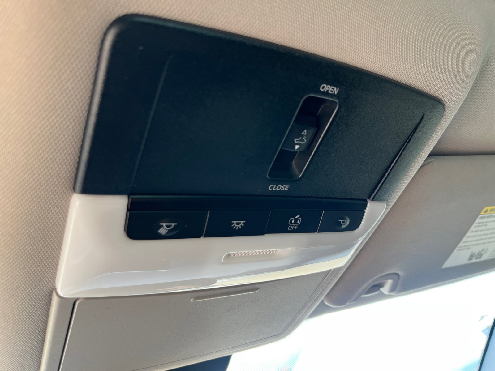 Used 2021 Nissan Altima 2.5 SV w/ SV Premium Package image 32