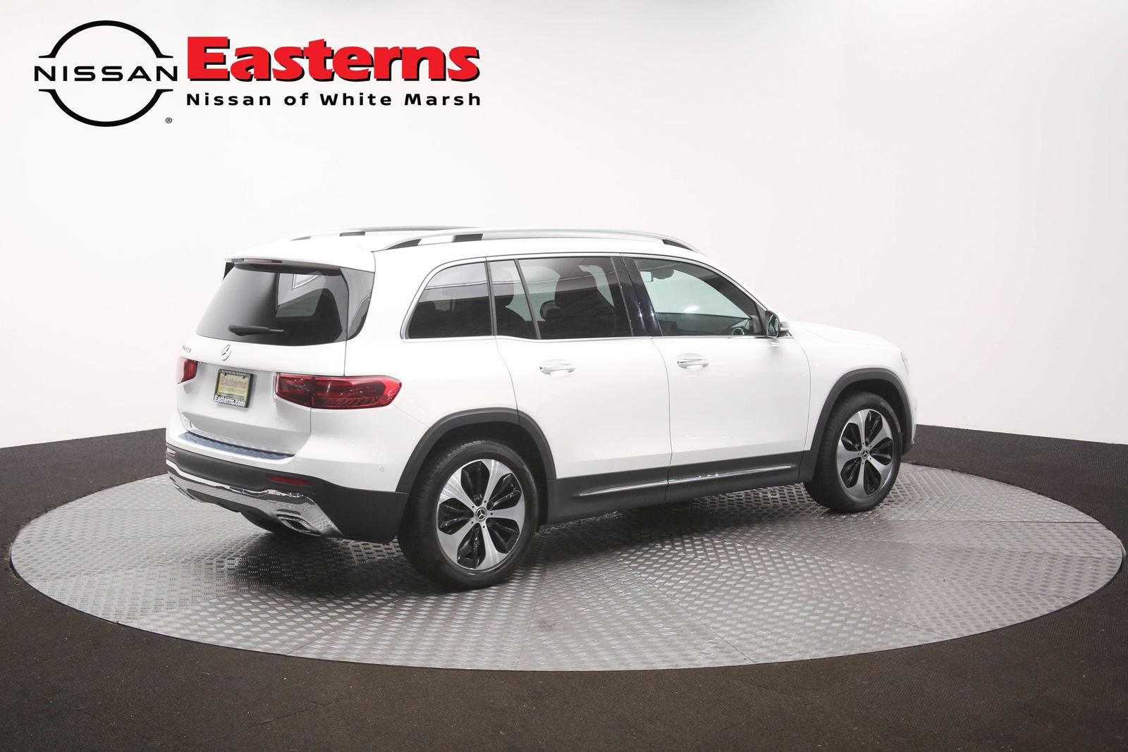 Used 2025 Mercedes-Benz GLB 250 w/ Exclusive Package image 44