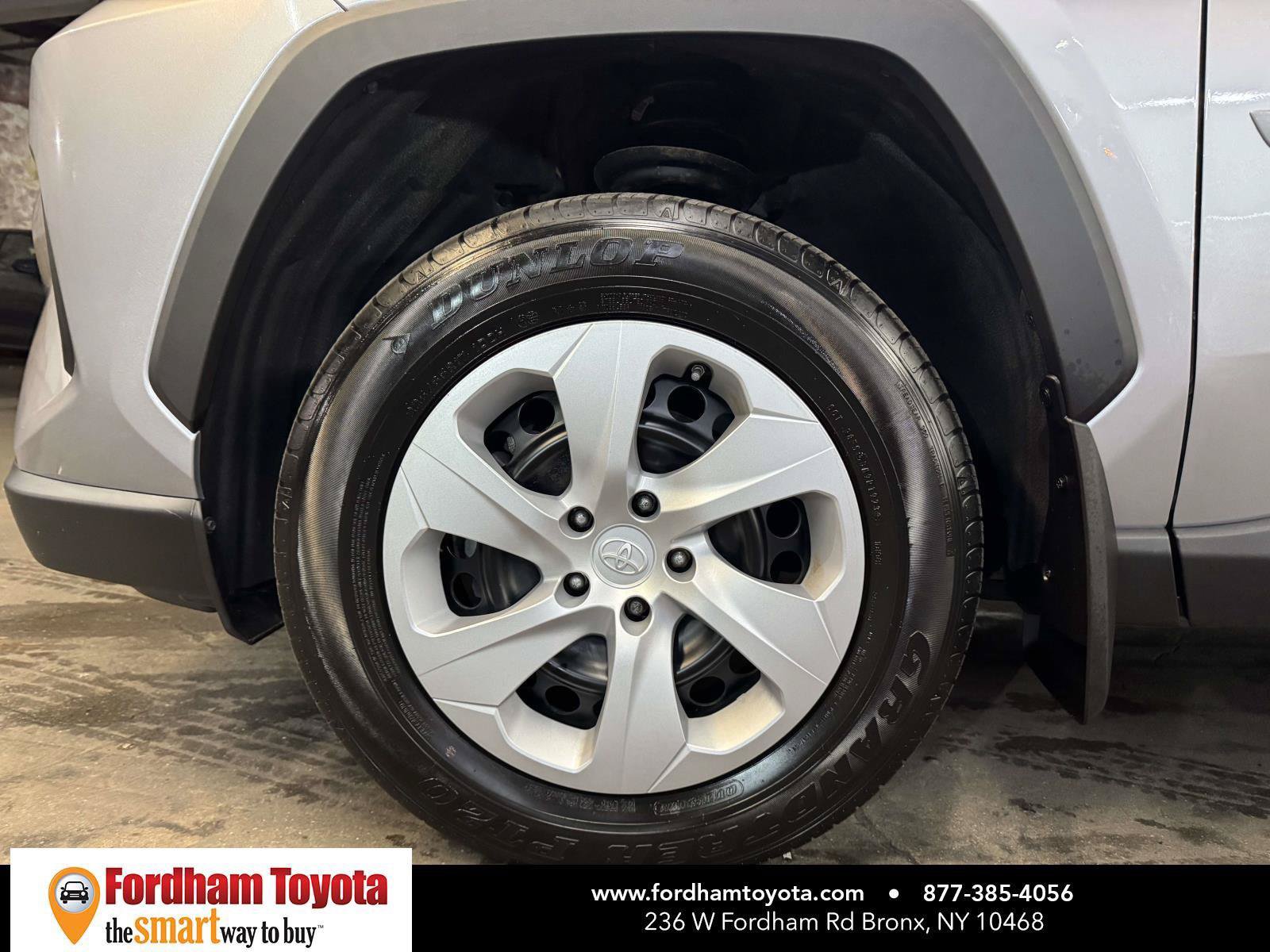 Used 2023 Toyota RAV4 LE AWD/4WD image 9