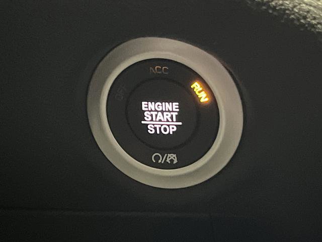 New 2026 Chrysler Pacifica Select w/ S Appearance Package image 21