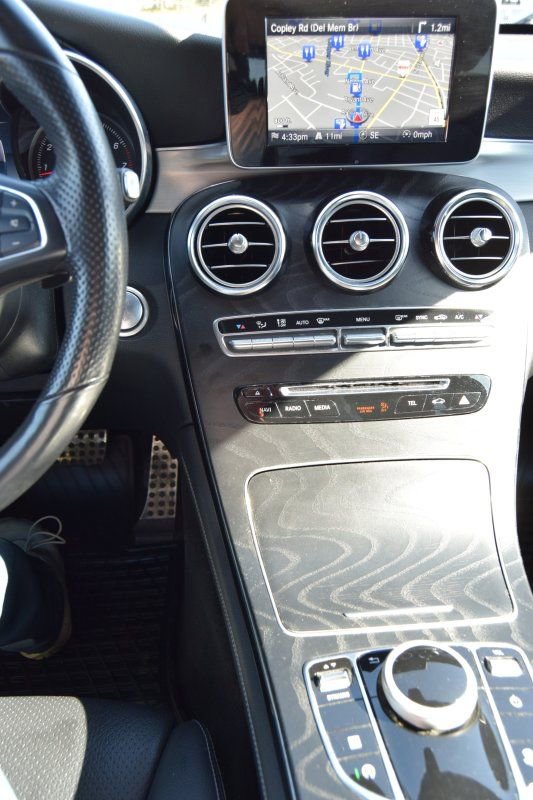 Used 2019 Mercedes-Benz GLC 300 4MATIC image 33