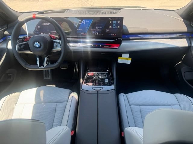 New 2027 BMW M5 Touring AWD/4WD image 16