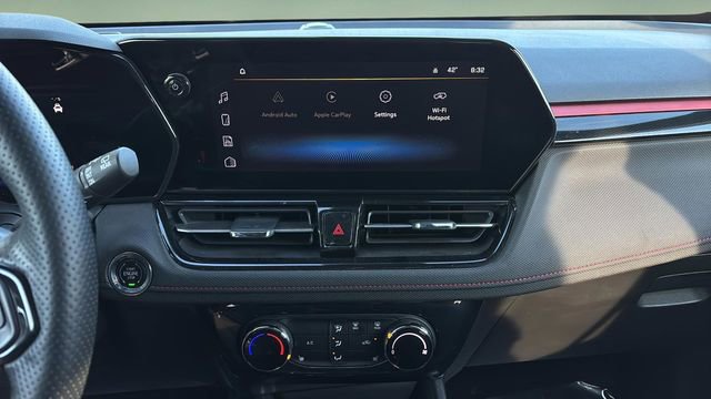 Used 2024 Chevrolet TrailBlazer RS w/ Driver Confidence Package FWD image 25