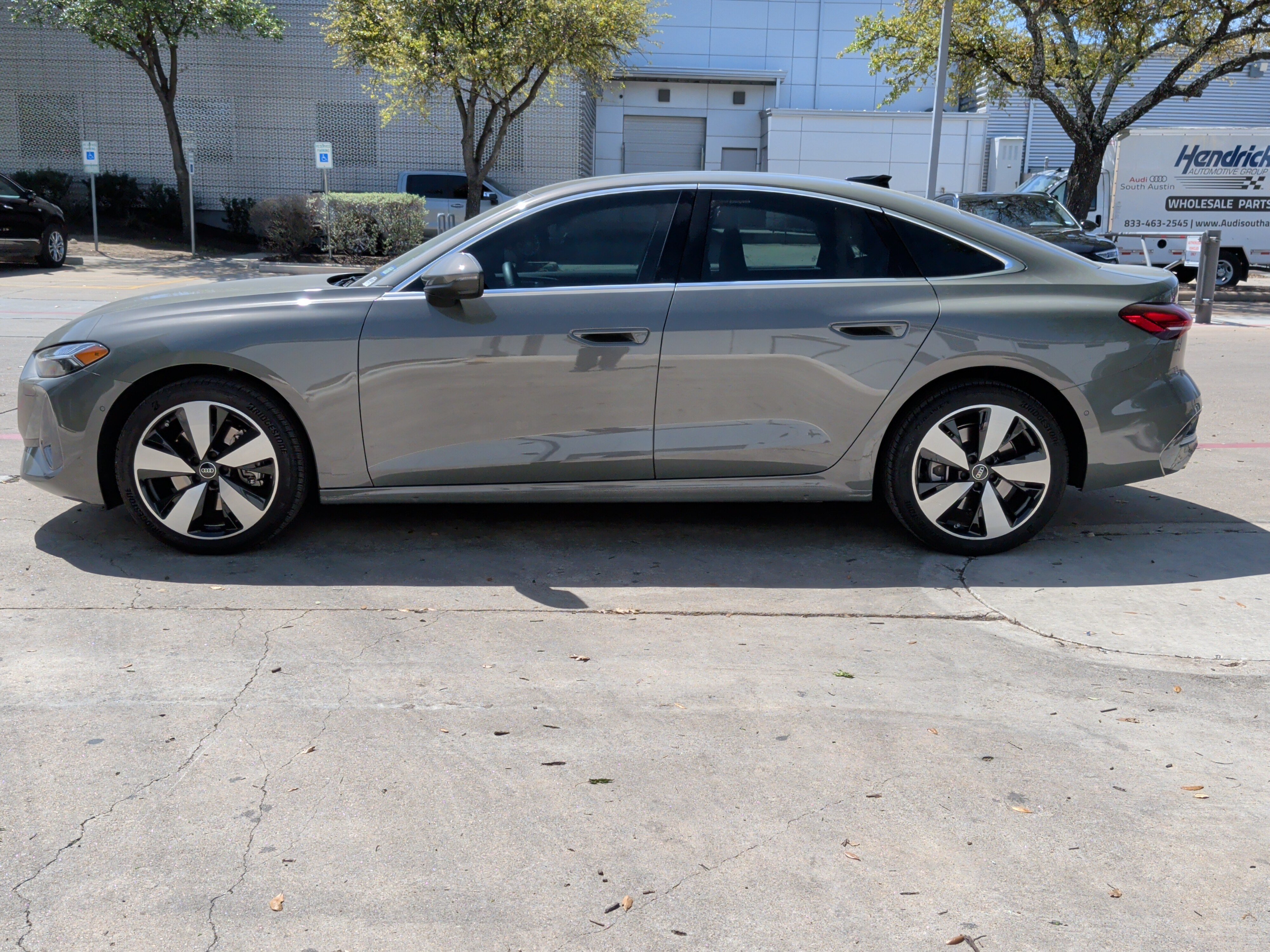 Used 2025 Audi A5 2.0T Premium Plus w/ Premium Plus AWD/4WD image 6