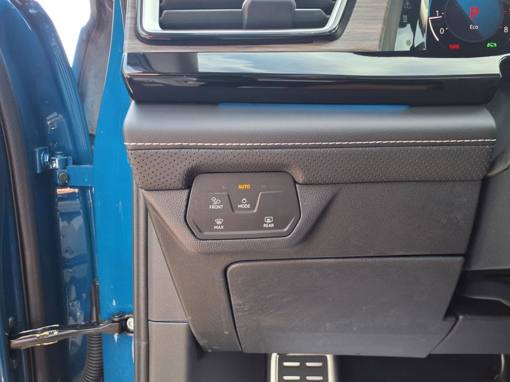 Certified 2025 Volkswagen Atlas SEL Premium R-Line image 20