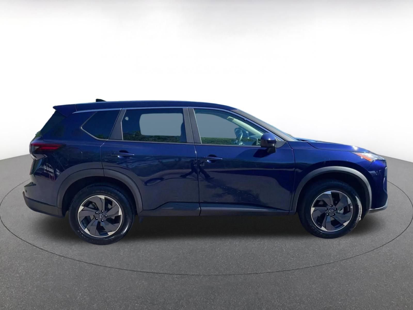 Used 2025 Nissan Rogue SV FWD image 16