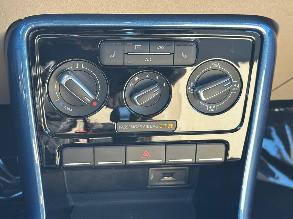 Used 2019 Volkswagen Beetle 2.0T S image 15