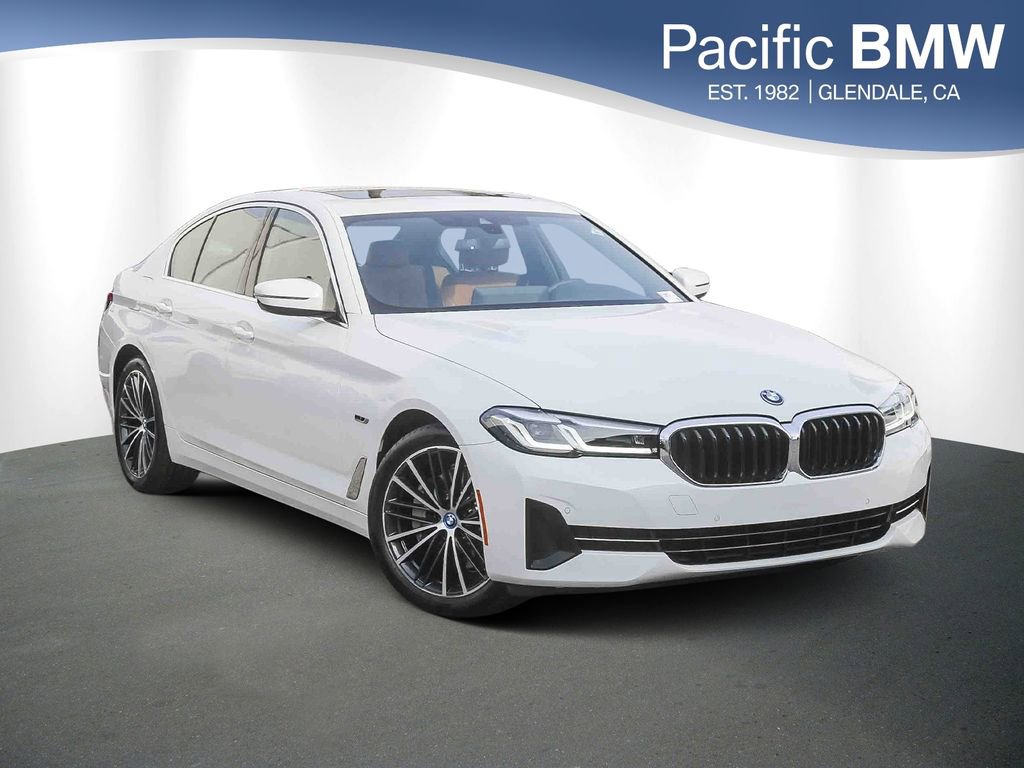 Certified 2023 BMW 530e w/ Convenience Package RWD image 1
