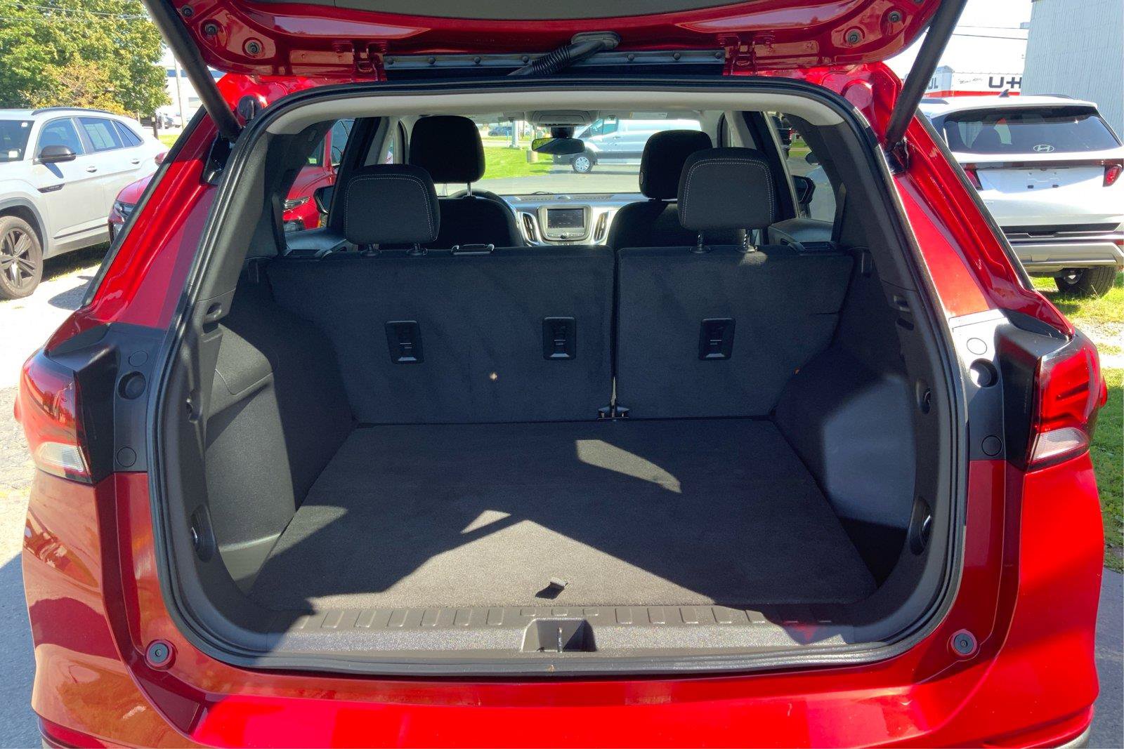 Used 2023 Chevrolet Equinox LT AWD/4WD image 12
