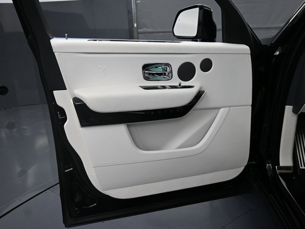 Certified 2022 Rolls-Royce Cullinan image 15
