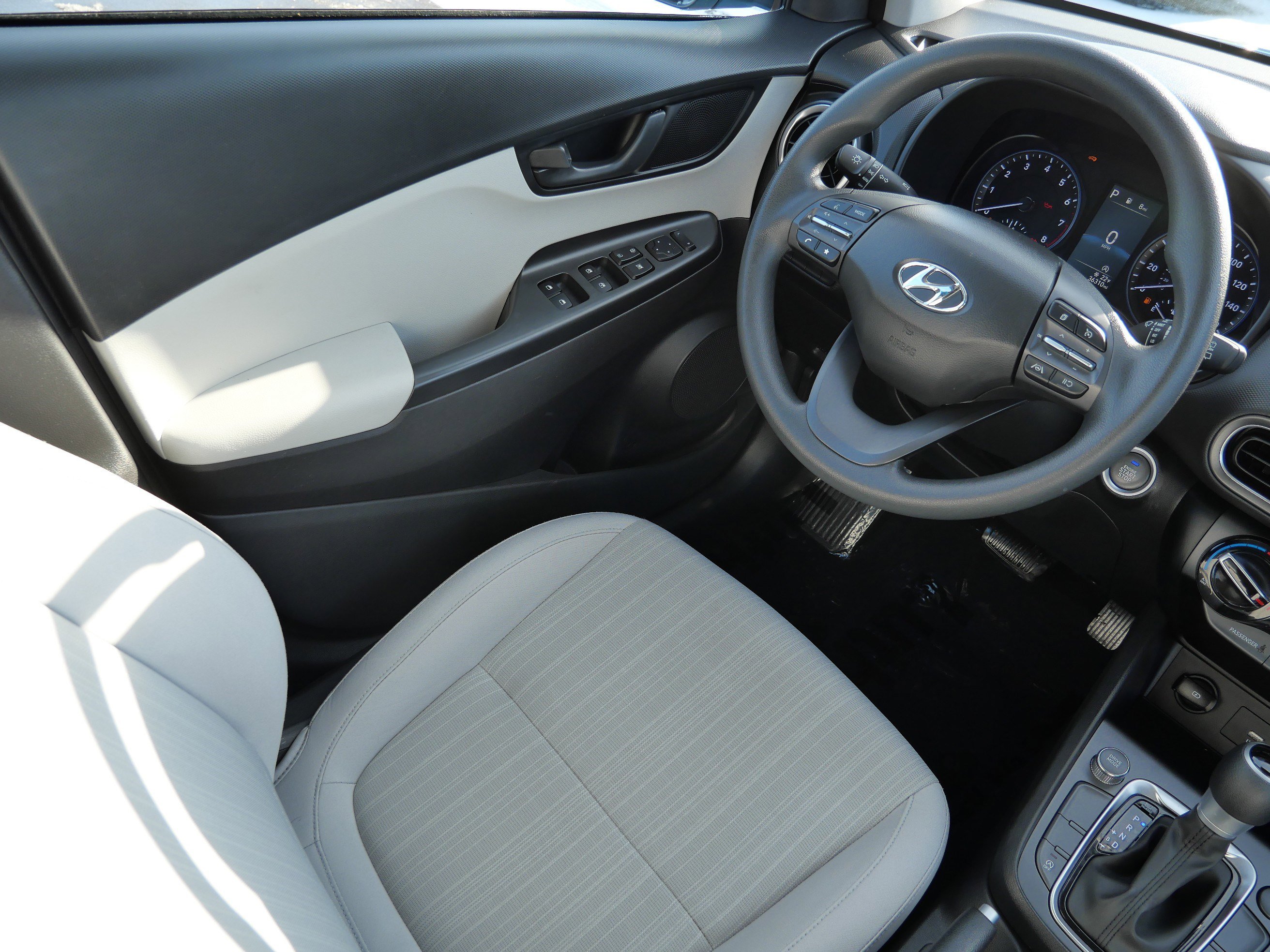 Certified 2023 Hyundai Kona SEL image 9