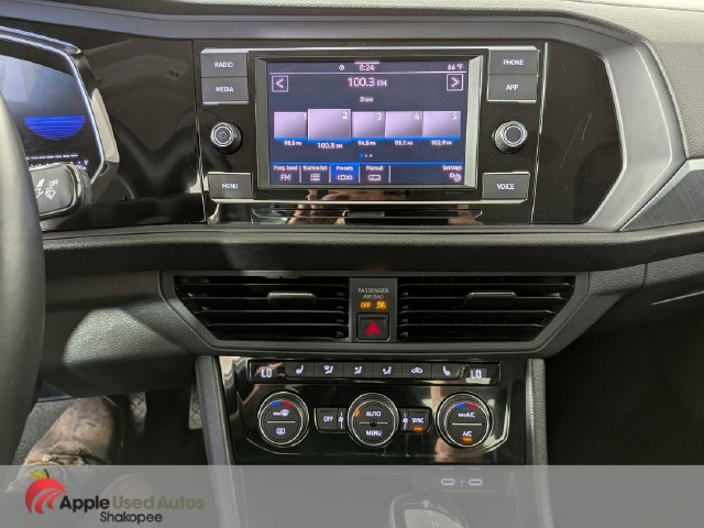 Used 2024 Volkswagen Jetta SE FWD image 20