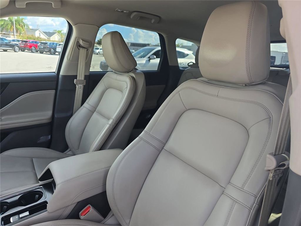 Used 2022 Lincoln Corsair FWD image 15