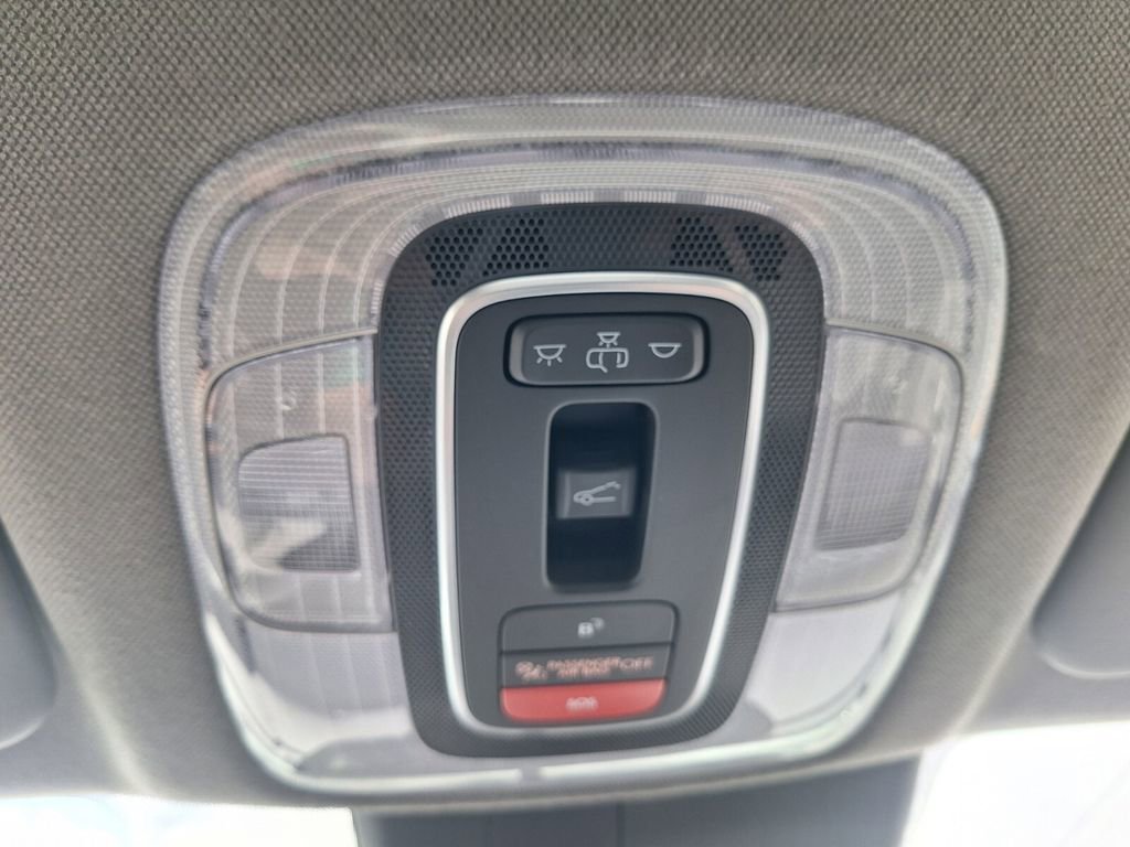 Used 2025 Hyundai Elantra SEL image 20