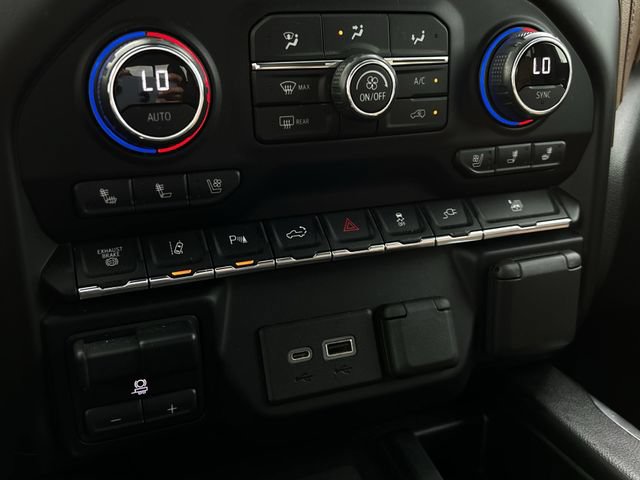 Used 2021 Chevrolet Silverado 3500 High Country AWD/4WD image 21
