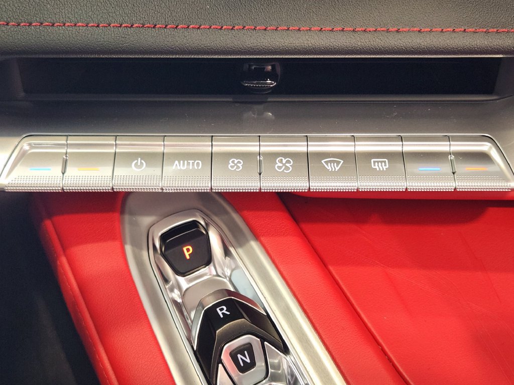 New 2027 Chevrolet Corvette Stingray Convertible w/ Battery Protection Package RWD image 15