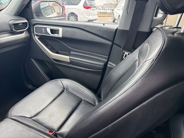 Used 2020 Ford Explorer XLT w/ Equipment Group 202A image 18