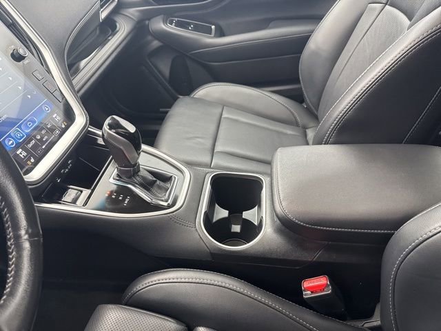 Used 2022 Subaru Outback Limited image 24