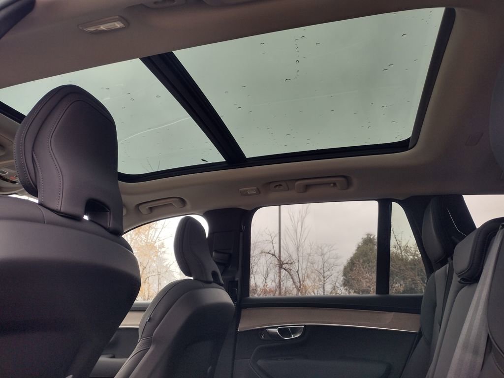 New 2026 Volvo XC90 B6 Plus w/ Protection Package Premier image 25
