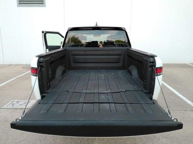Used 2022 Rivian R1T Adventure AWD/4WD image 9