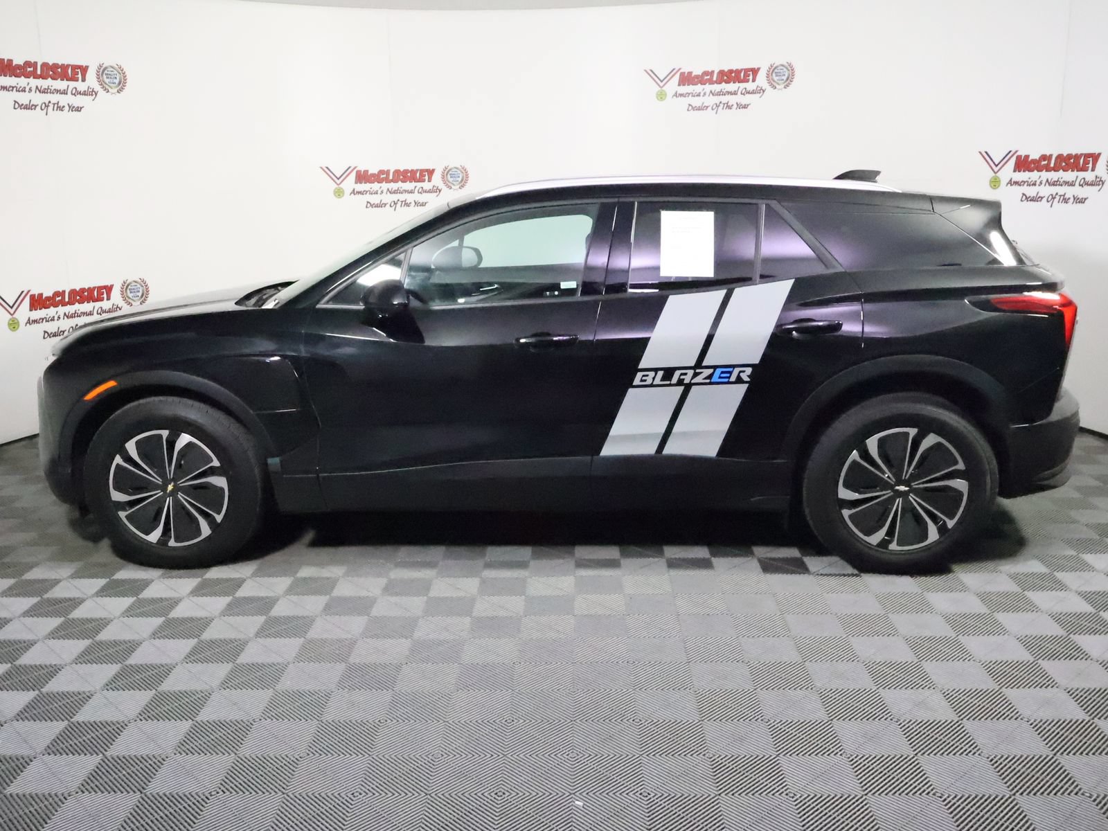 Used 2024 Chevrolet Blazer EV LT AWD/4WD image 6