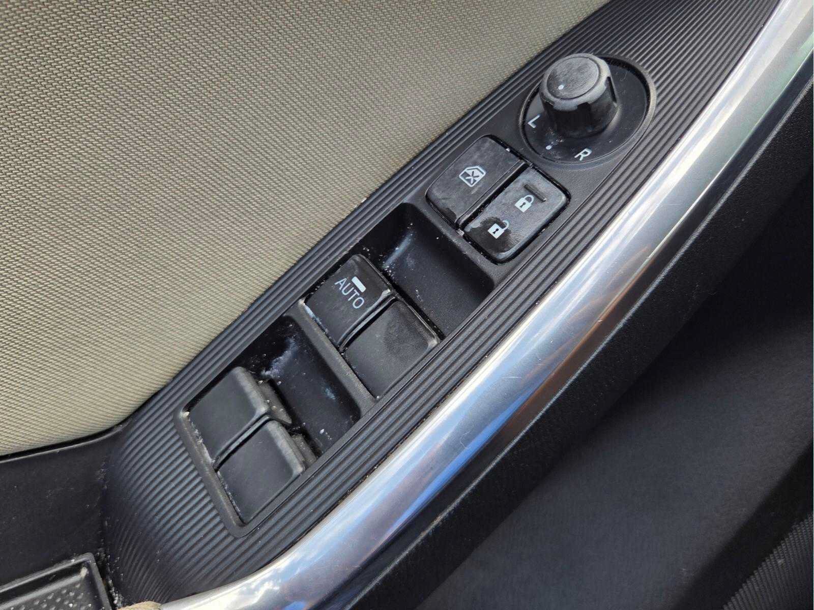 Used 2013 MAZDA CX-5 Touring FWD image 32