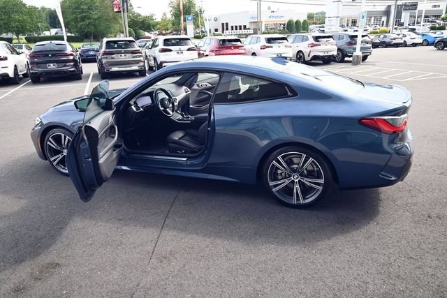Used 2022 BMW 430i Coupe w/ M Sport Package RWD image 40