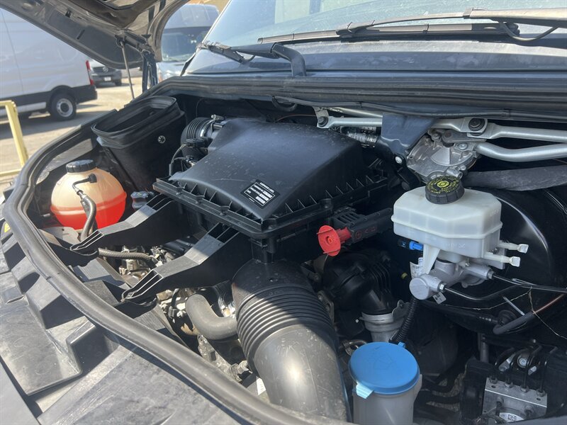 Used 2019 Mercedes-Benz Sprinter 144 image 25