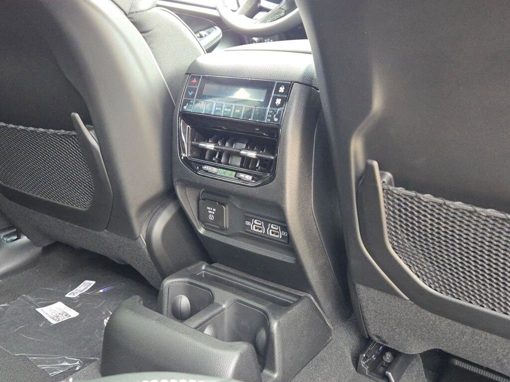 New 2025 Jeep Grand Cherokee L Overland w/ Luxury Tech Group IV image 11