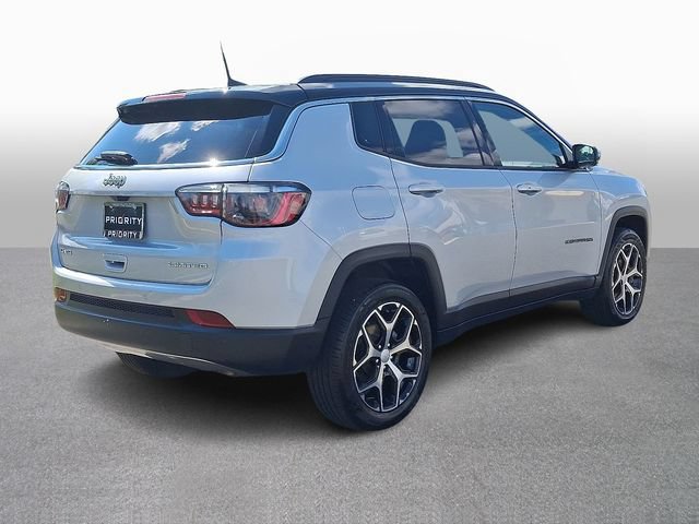 Used 2024 Jeep Compass Limited AWD/4WD image 4