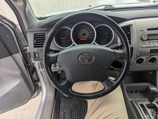 Used 2005 Toyota Tacoma 4x4 Access Cab image 11