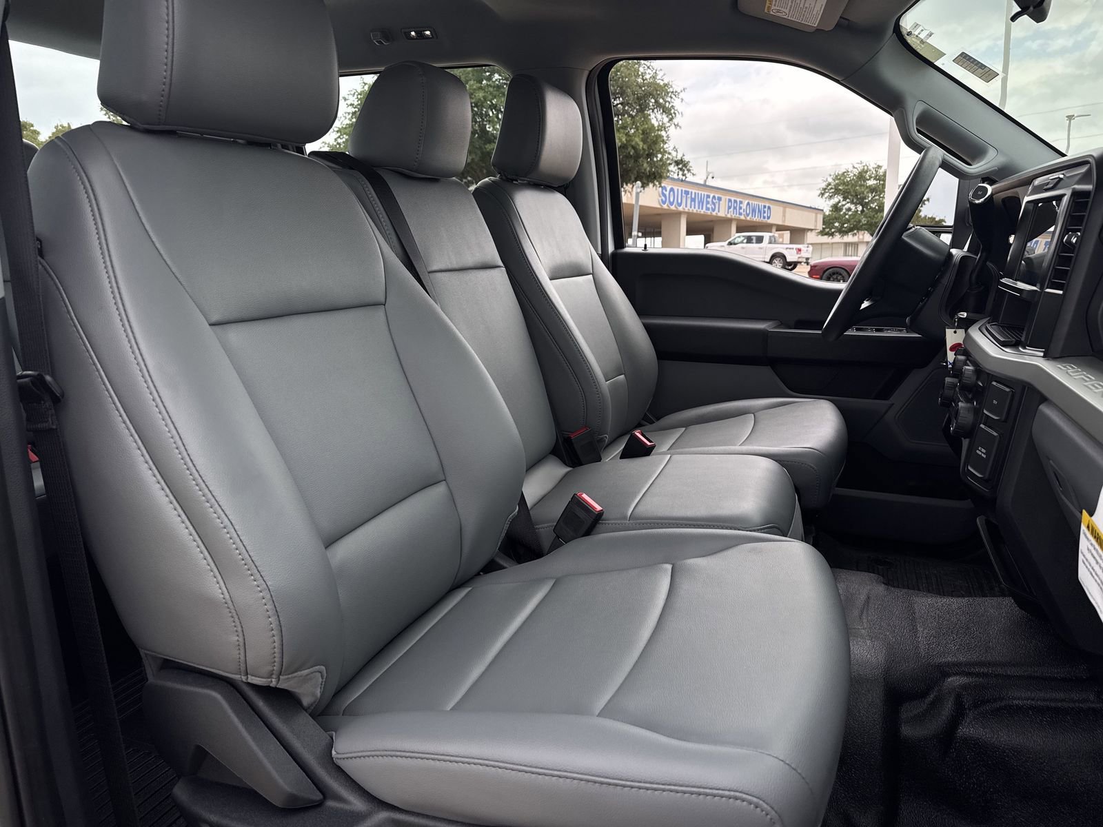 Used 2025 Ford F250 XL image 28