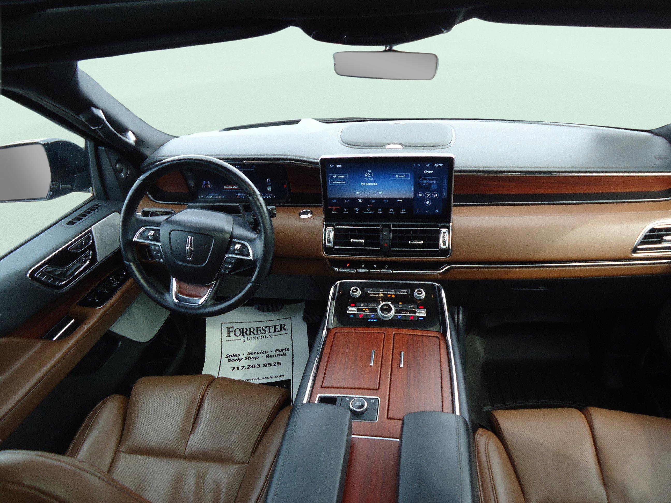 Used 2022 Lincoln Navigator L Reserve image 10