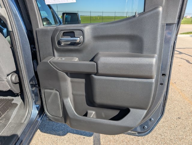 Used 2021 Chevrolet Silverado 1500 LT AWD/4WD image 7