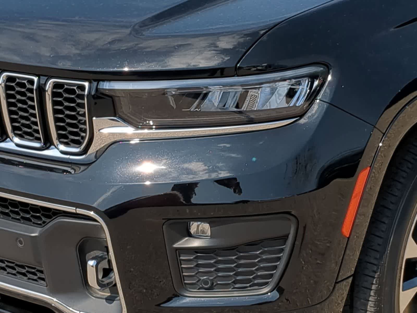 Certified 2022 Jeep Grand Cherokee L Overland AWD/4WD image 11
