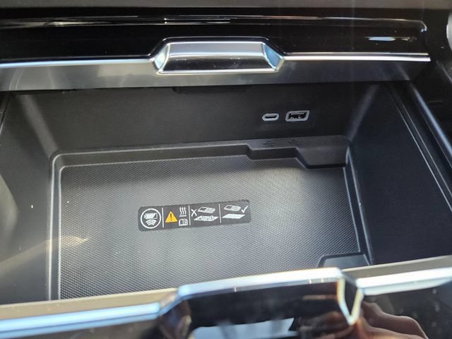 New 2026 GMC Yukon XL Denali Ultimate AWD/4WD image 39