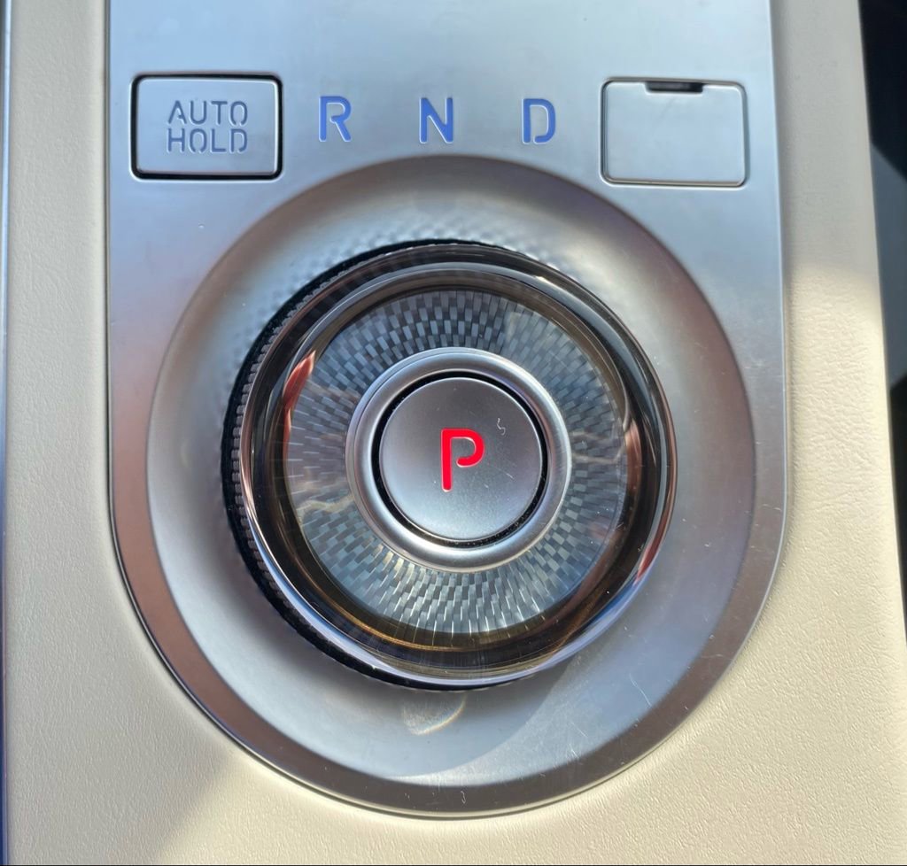 Used 2024 Genesis GV70 2.5T w/ Select Package image 13