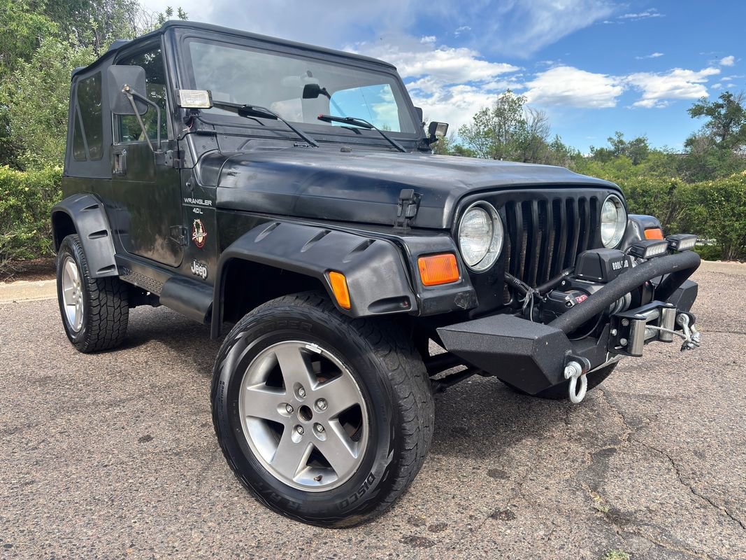 Used 2000 Jeep Wrangler Sahara AWD/4WD image 2