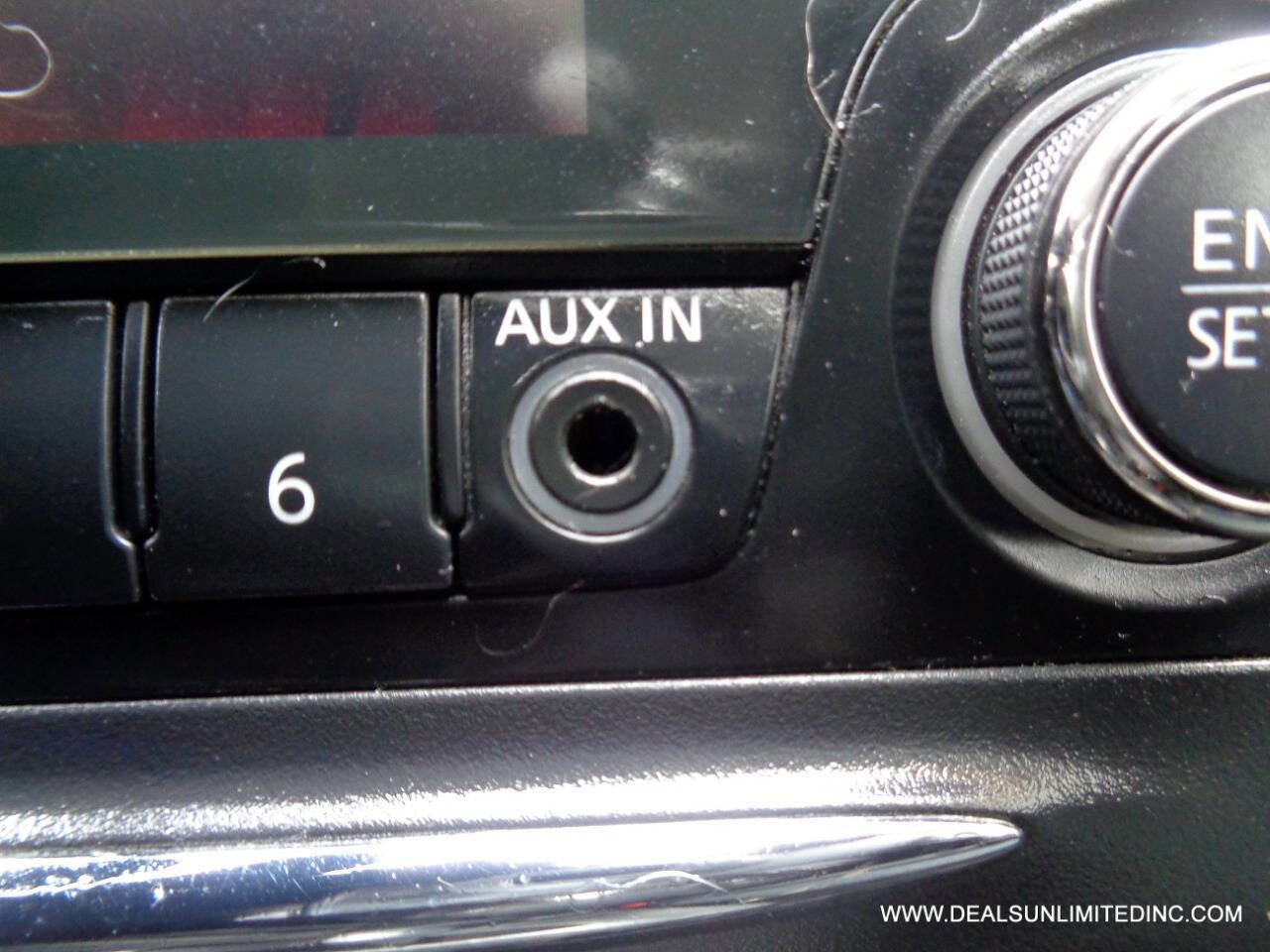 Used 2015 Nissan Rogue S w/ Convenience Package image 12