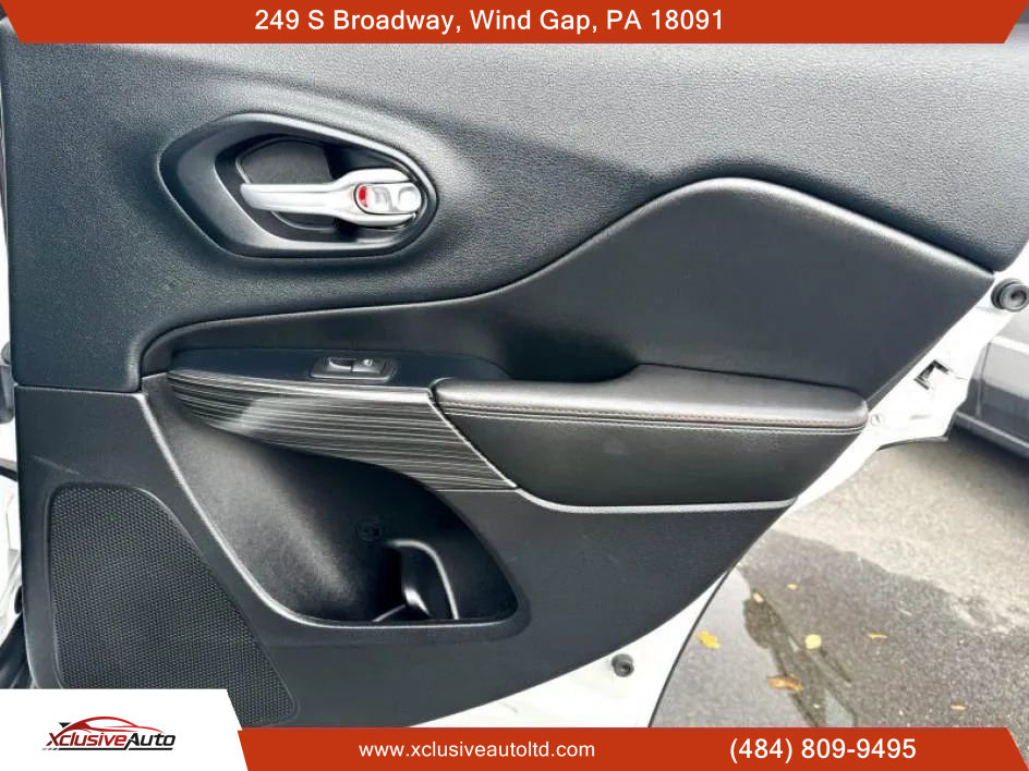 Used 2016 Jeep Cherokee 75th Anniversary image 21