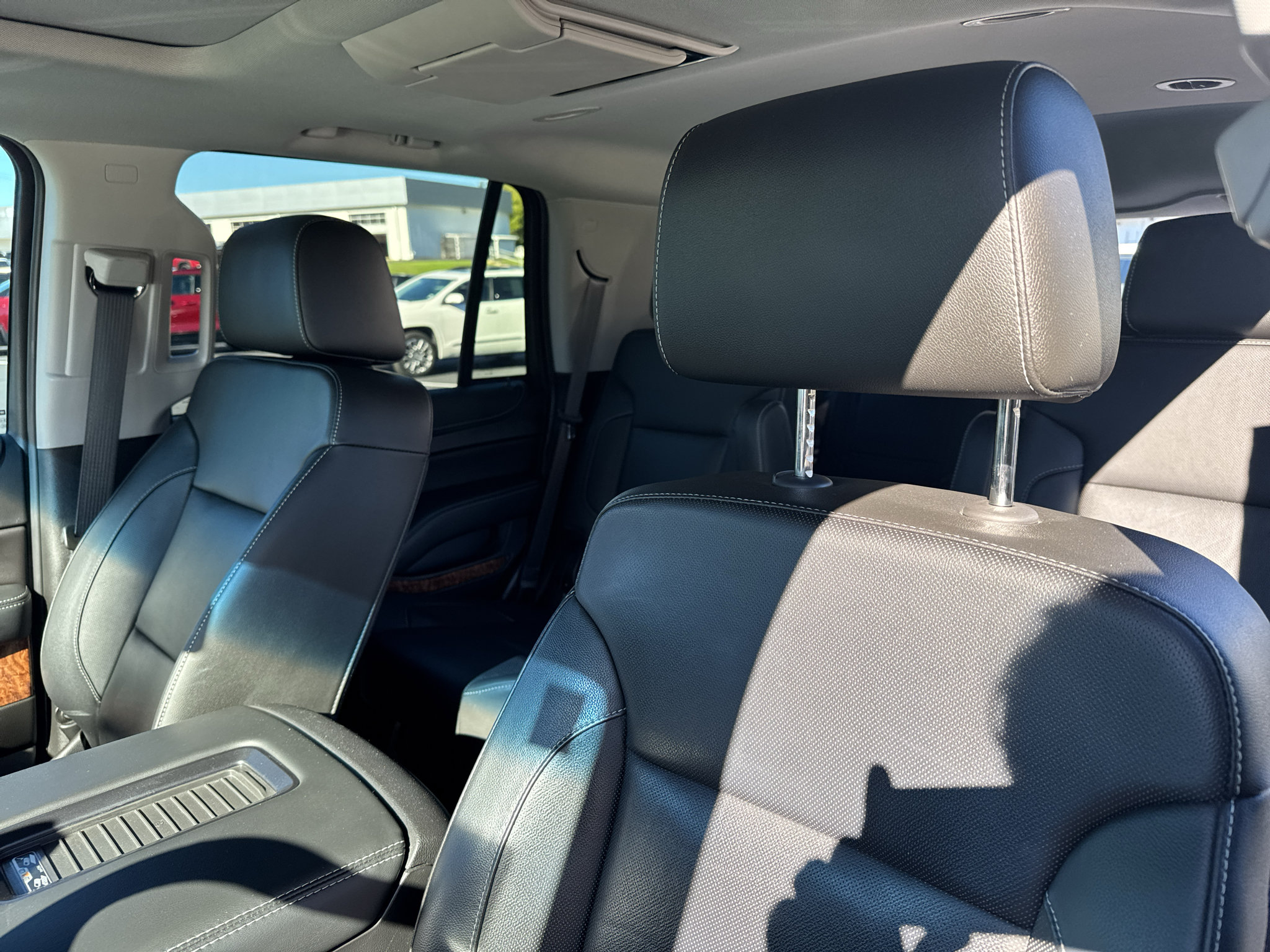 Used 2019 Chevrolet Tahoe Premier AWD/4WD image 11