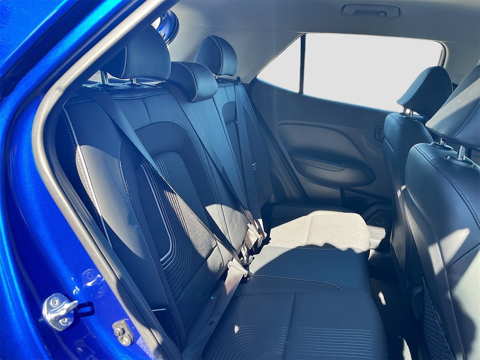 Used 2024 Hyundai Venue Limited image 28